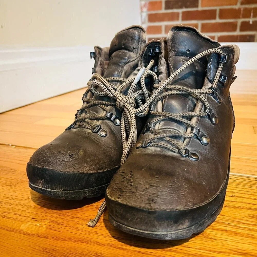 Vintage SCARPA Norwegian Welted Mountain Hiking Boots US Men's 6.5 Women's 7.5